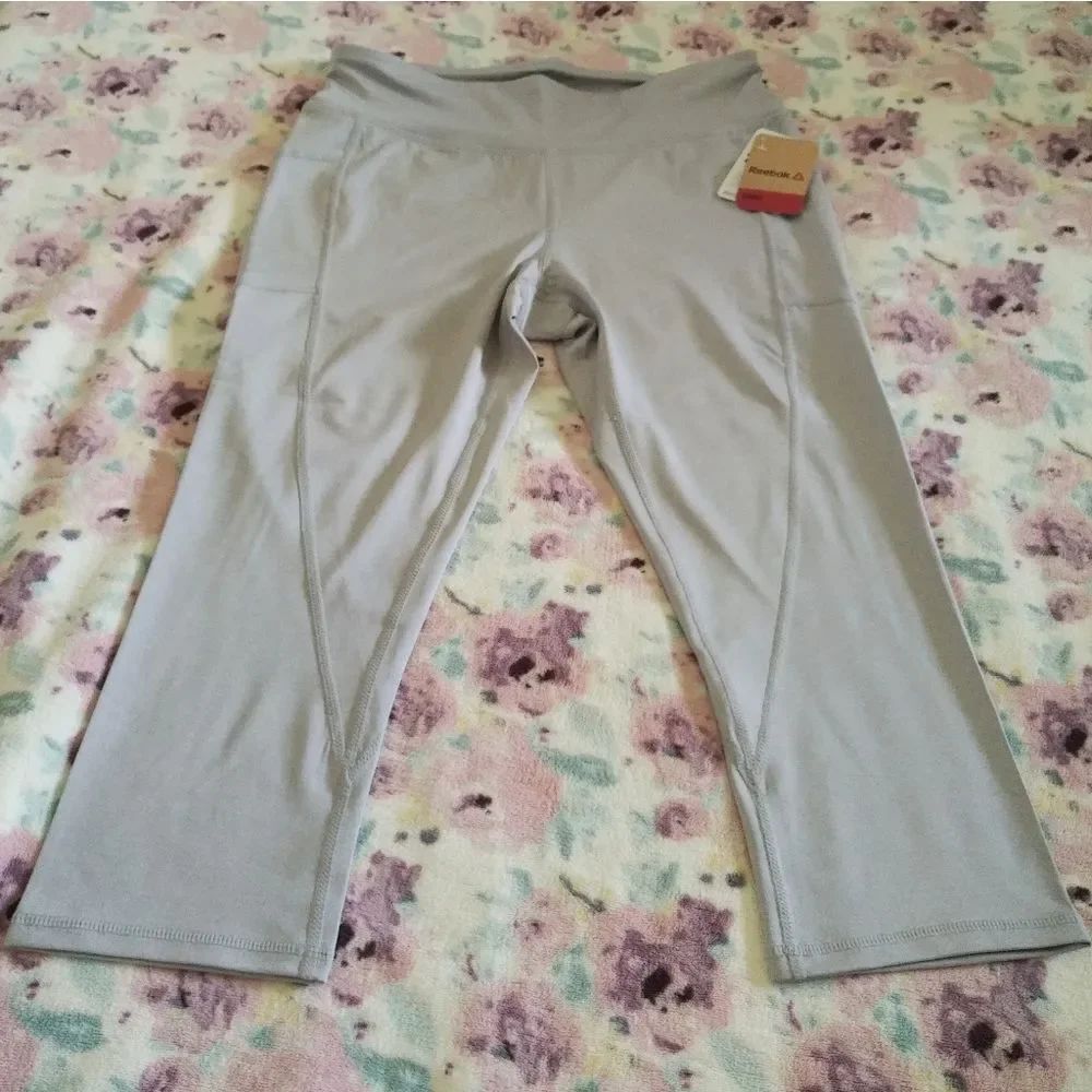 Reebok Skinny Capri Training🏃 Leggings - Size M - Picture 4 of 12
